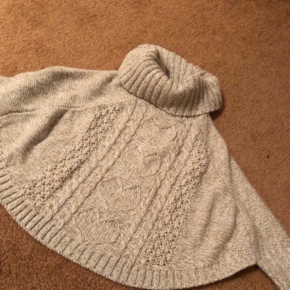 Crazy 8 Other - Crazy 8s Girls Knit Poncho